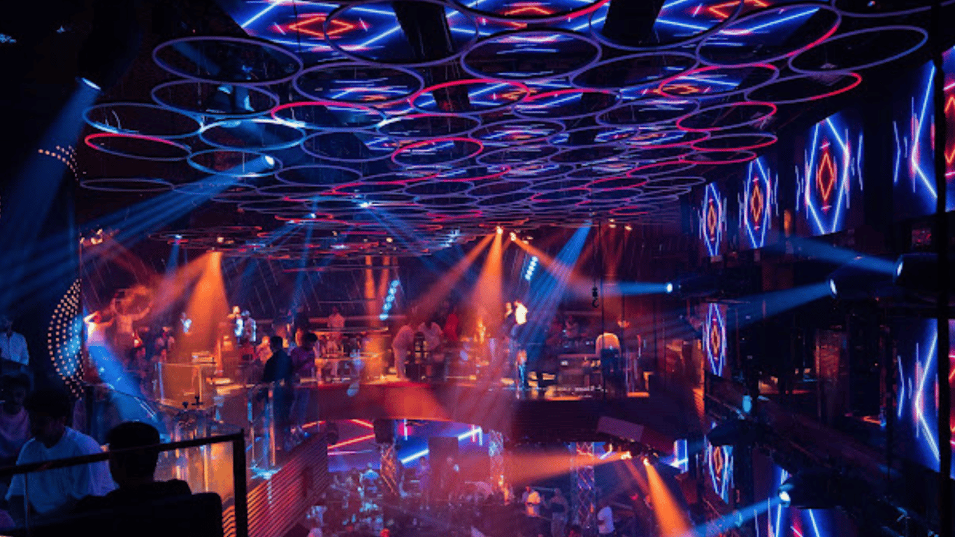 luxury nightlife and top clubs in Dubai UAE