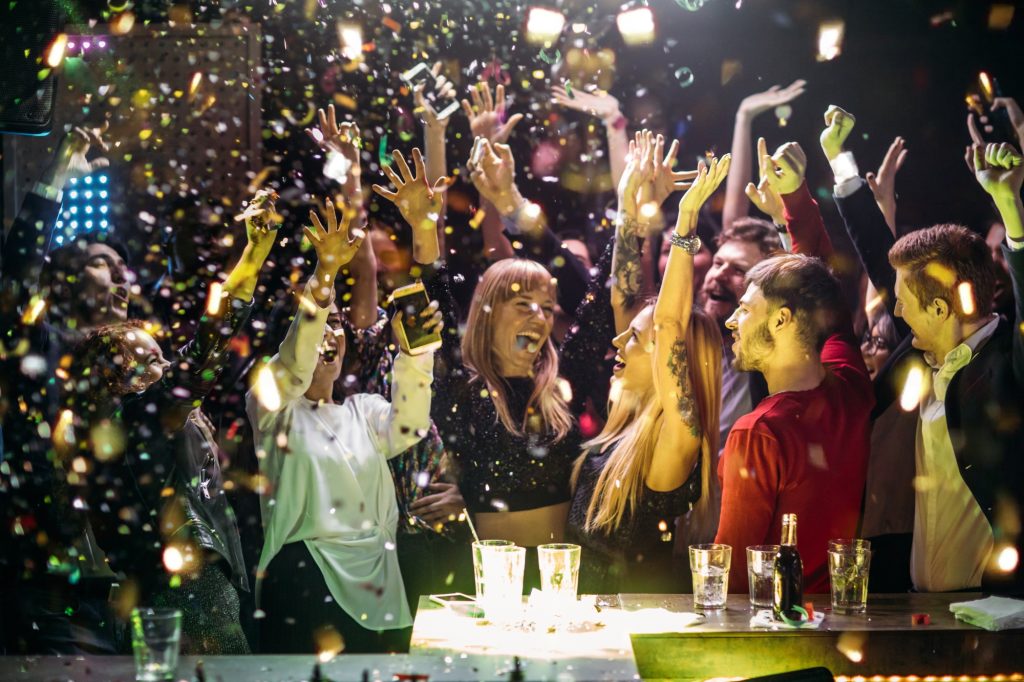 dubai dance clubs nightlife party experience UAE